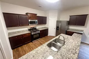 1418 Turning Leaf Ln, Pendergrass, GA 30567 - Photo 2