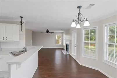 112 Wyckliffe Drive, Locust Grove, GA 30248 - Photo 8