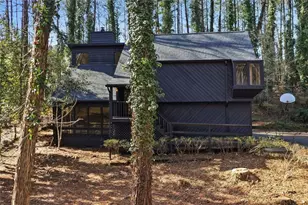 4621 Kings Crossing Dr NE, Kennesaw, GA 30144 - Photo 2