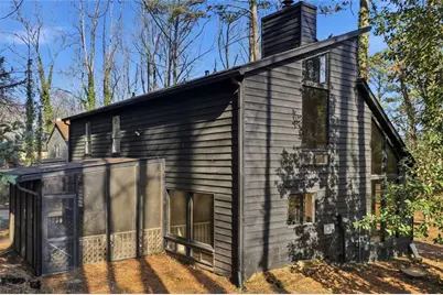 4621 Kings Crossing Drive NE, Kennesaw, GA 30144 - Photo 4