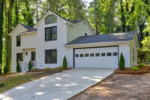 1879 Lake Chase Ln, Jonesboro, GA 30236 - Photo 2