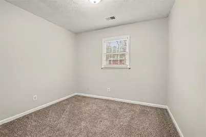 126 W Jousters Lane NW, Lawrenceville, GA 30044 - Photo 8