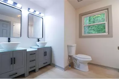 4396 Greenleaf Circle, Atlanta, GA 30331 - Photo 10