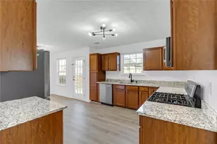 433 Pearl St, Locust Grove, GA 30248 - Photo 10