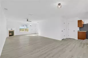 433 Pearl St, Locust Grove, GA 30248 - Photo 6