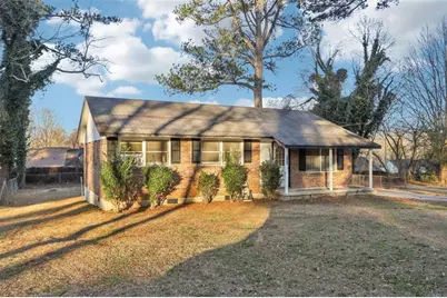 605 Robert E Lee Parkway, Jonesboro, GA 30238 - Photo 1