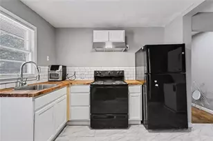 4436 Hillpine Rd, Forest Park, GA 30297 - Photo 10