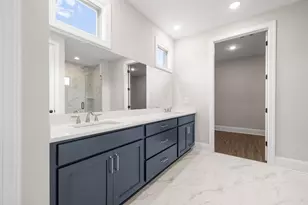 2255 Windsor Blfs Dr, Cumming, GA 30041 - Photo 6