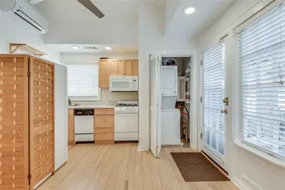 1143 Saint Charles Place NE, Atlanta, GA 30306 - Photo 10