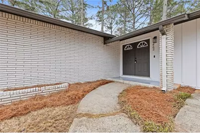 862 Hearthstone Drive, Stone Mountain, GA 30083 - Photo 4