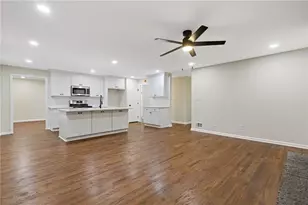 862 Hearthstone Dr, Stone Mountain, GA 30083 - Photo 20