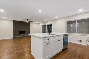 862 Hearthstone Dr, Stone Mountain, GA 30083 - Photo 14