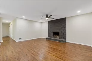 862 Hearthstone Dr, Stone Mountain, GA 30083 - Photo 16