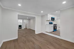 2060 Baker Rd, Atlanta, GA 30318 - Photo 16