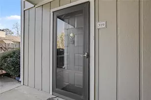 319 Park Ridge Cir, Marietta, GA 30068 - Photo 2