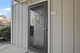 319 Park Ridge Cir, Marietta, GA 30068 - Photo 2