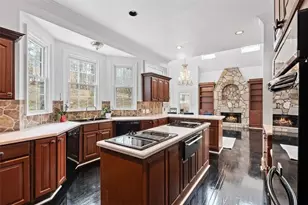 2878 Heather Row Ridge SW, Lilburn, GA 30047 - Photo 4