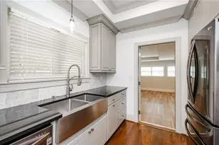 399 Hammond Dr, Atlanta, GA 30328 - Photo 14