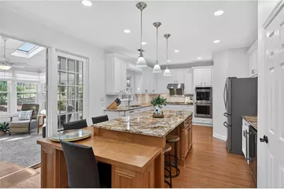 6460 Rutherford Place, Suwanee, GA 30024 - Photo 2