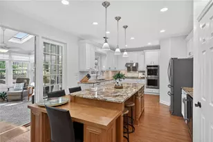 6460 Rutherford Pl, Suwanee, GA 30024 - Photo 2