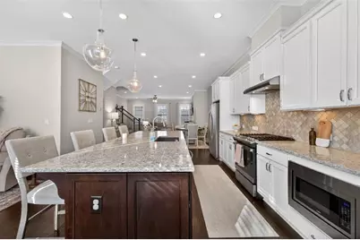 7012 Seneca Court, Roswell, GA 30076 - Photo 8