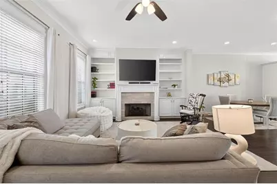 7012 Seneca Court, Roswell, GA 30076 - Photo 2