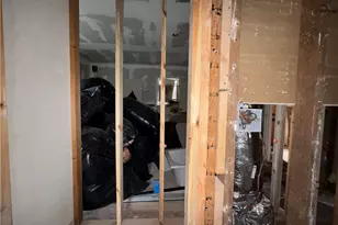 2005 Arlington Cir NW, Atlanta, GA 30318 - Photo 12