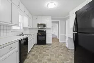 2341 Waterford Ln, Snellville, GA 30078 - Photo 10