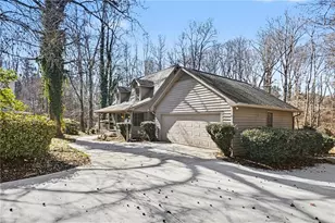 2978 Cascade Cir, Gainesville, GA 30504 - Photo 2