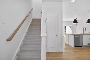 131 Windsor Pk Ct, Jefferson, GA 30549 - Photo 4