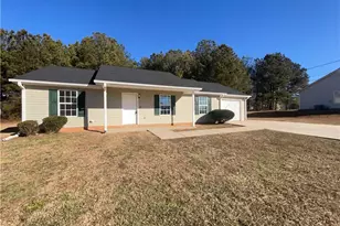 350 Lambert Overlook Cir, Carrollton, GA 30117 - Photo 1