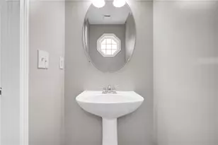 6320 Hickory Ln Cir, Union City, GA 30291 - Photo 4