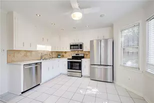 879 Lenox Oaks Cir NE, Atlanta, GA 30324 - Photo 8