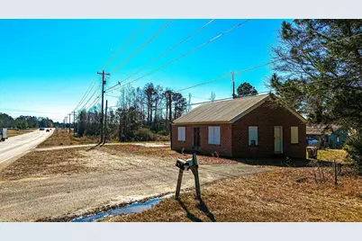 1013 Veterans Parkway, Barnesville, GA 30204 - Photo 12