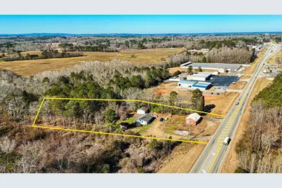 1013 Veterans Parkway, Barnesville, GA 30204 - Photo 2