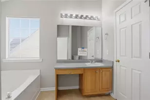 9553 Lakeview Cir, Union City, GA 30291 - Photo 24