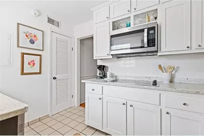 3510 Roswell Road #M3, Atlanta, GA 30305 - Photo 8