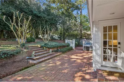 859 Stovall Boulevard NE, Atlanta, GA 30342 - Photo 32