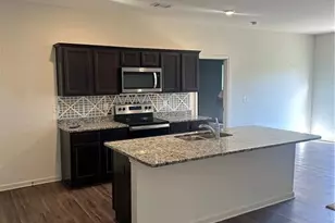 1064 Cold Water Dr, Griffin, GA 30224 - Photo 4