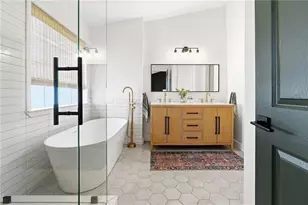 2390 Lunetta Ln, Alpharetta, GA 30004 - Photo 12