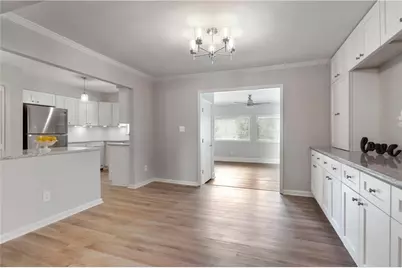 60 Chaumont Square NW, Atlanta, GA 30327 - Photo 14