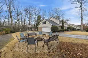 5147 Meadowlake Dr, Dunwoody, GA 30338 - Photo 22