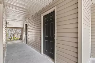 5303 Fairington Club Dr, Lithonia, GA 30038 - Photo 2