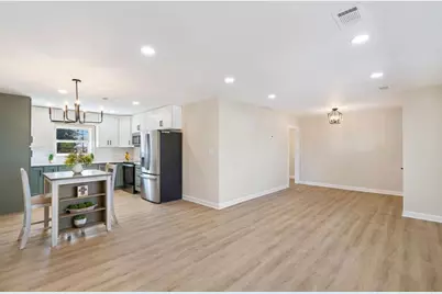 1340 Vine Street NE, Gainesville, GA 30501 - Photo 8