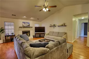 181 Colemans Bluff Dr, Woodstock, GA 30188 - Photo 4