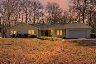 564 Mill Run Pl, Lawrenceville, GA 30046 - Photo 2