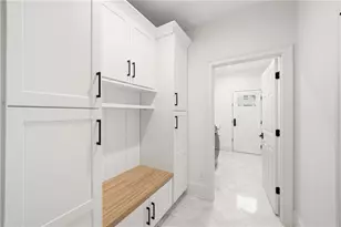 6025 Carlisle Ln, Johns Creek, GA 30022 - Photo 34