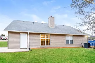 35 Nicole Ct, Covington, GA 30016 - Photo 2