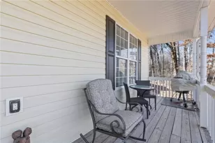 6720 Honeysuckle Ln, Gainesville, GA 30506 - Photo 4