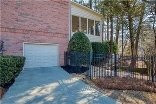 1040 Admiral Crossing, Alpharetta, GA 30005 - Photo 54